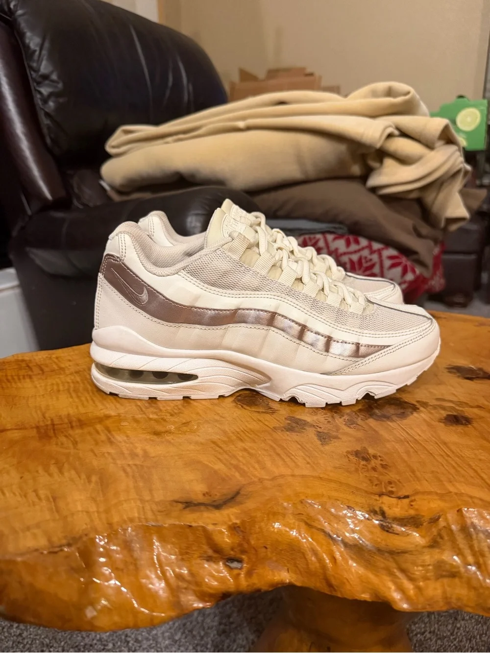 Nike Air Max 95 GS Bone Rose Gold 310830-015 Size 7Y / Women 8.5 / Men 7